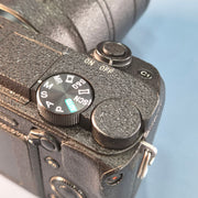 Pre-owned Sony Alpha A6400 + 18-135mm OSS lens AS88