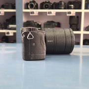 Pre-owned Sony Alpha A6400 + 18-135mm OSS lens AS88